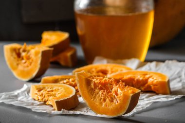 Taze olgun portakal kabağı dilimleri