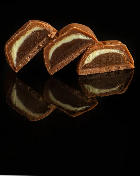 Fechar Até Doces Chocolate Metades — Fotografia de Stock