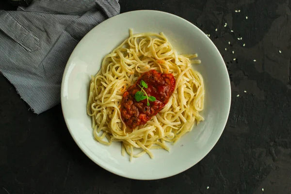 Espaguete Com Molho Frango Tomate — Fotografia de Stock