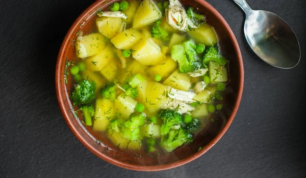 Soupe Brocoli Pommes Terre Viande Poulet Pois — Photo