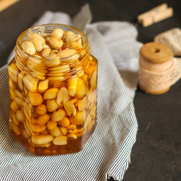 Kacang Penutup Sehat Dengan Madu — Stok Foto