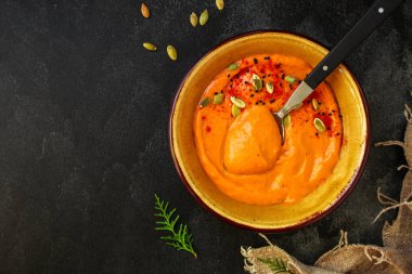 kabak ya da havuç çorbası (ilk yemek, lezzetli sebze vitamini) menü konsepti. Yemek geçmişi. Boşluğu kopyala 