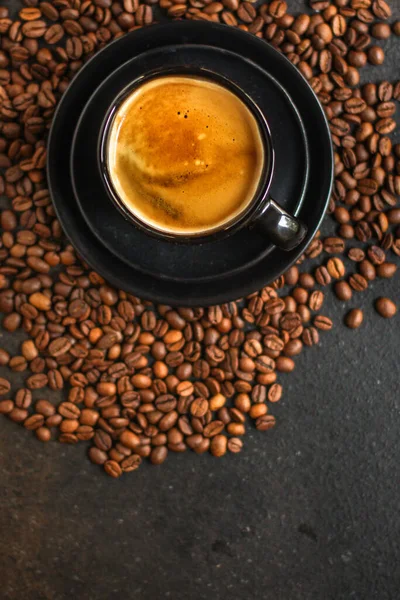 Coffee Cup Roasted Beans Dark Background — Stock Photo, Image