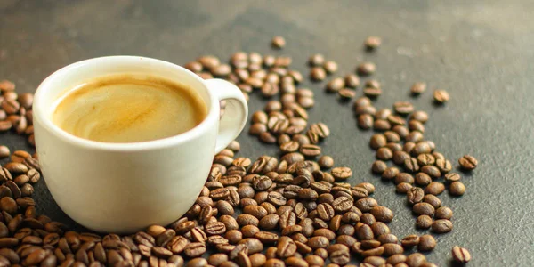 Coffee Cup Roasted Beans Dark Background — Φωτογραφία Αρχείου