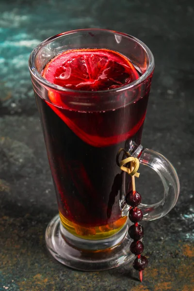 Fermer Vin Chaud Dans Une Tasse Verre — Photo