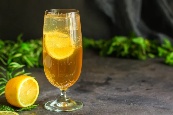 Nahaufnahme Glas Mit Zitruslimonade — Stockfoto