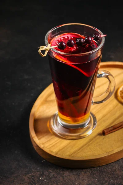 Fermer Vin Chaud Dans Une Tasse Verre — Photo