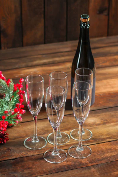 Due Bicchieri Champagne Sfondo Legno — Foto Stock