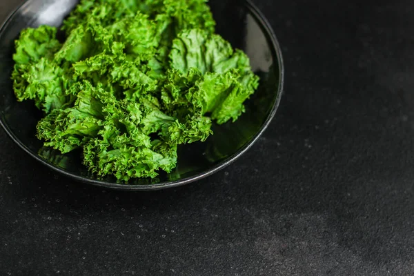 Fresh Green Salad Bowl Black Background — Stock Photo, Image