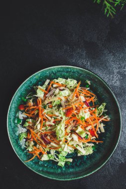 sebze karışımı taze salata