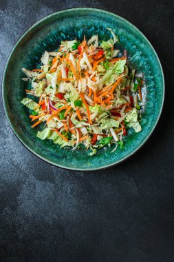 sebze karışımı taze salata