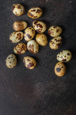 Bıldırcın yumurtaları üst görünüm yiyecek arka planı