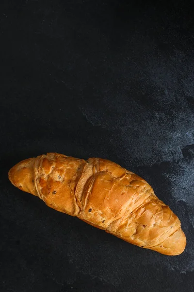 Roti Panggang Segar Latar Belakang Hitam — Stok Foto