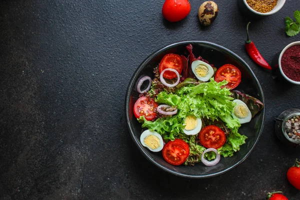 Verduras Saludables Para Ensaladas Huevos Codorniz Tomates Lechuga Cebolla —  Fotos de Stock