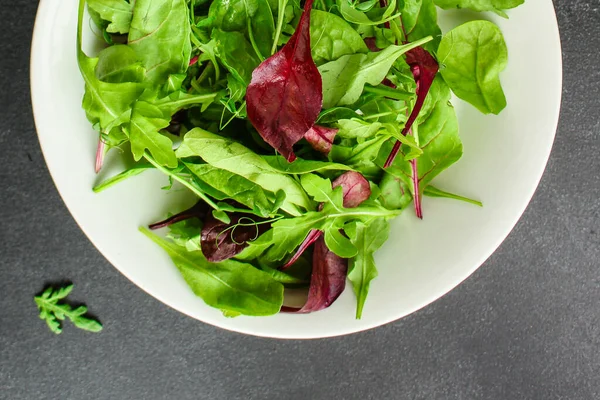 Salladsblad Mix Saftigt Mellanmål Redo Att Äta Bordet Ovanifrån — Stockfoto