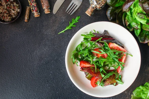 Grönsakssallad Med Tomater Ruccola Sallat — Stockfoto