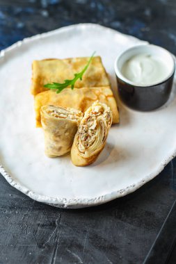 Etle doldurulmuş gözleme.