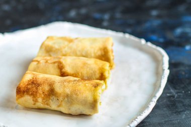 Etle doldurulmuş gözleme.