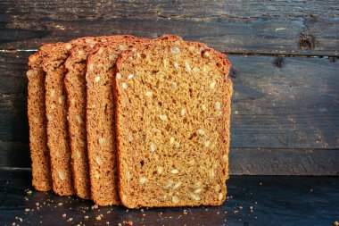 ayçiçeği tohumlu ekmek