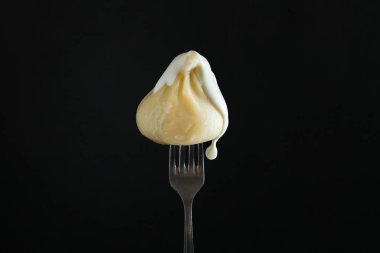 Khonkali çatalla yaklaş