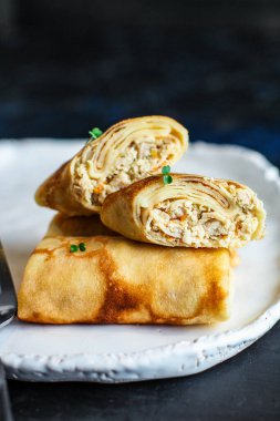 Etle doldurulmuş gözleme.