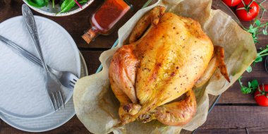 Kızarmış tavuk tepesi manzarası.