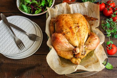 Kızarmış tavuk tepesi manzarası.