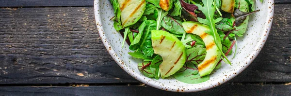 Insalata Con Avocado Alla Griglia — Foto Stock