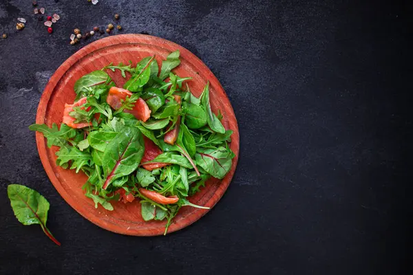 Salade Met Arugula Basilicum Zalm — Stockfoto