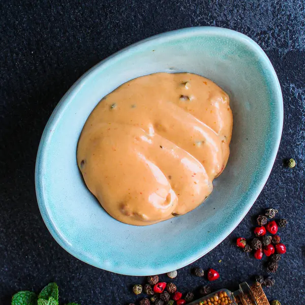 Bowl Tasty Homemade Sauce Spices Dark Background — Stock Photo, Image