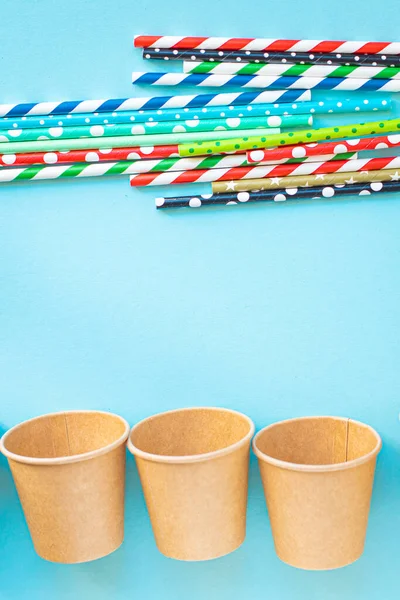 Cóctel Pajitas Papel Taza Rayas Mezcla Punteada Tazas Paja Dispersa — Foto de Stock