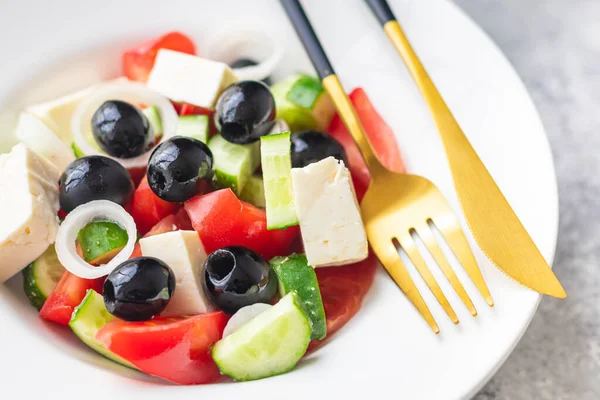 Frischer Griechischer Salat Gemüse Oliven Tomaten Gurken Olivenöl Traditionelles Rezept — Stockfoto