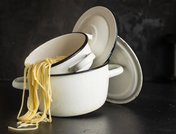 Pasta Espagueti Cocida Una Cacerola Trigo Duro Sobre Mesa Comida — Foto de Stock
