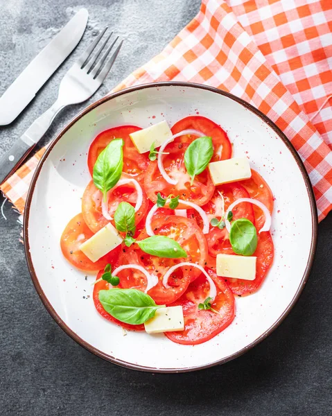 Ensalada Tomate Queso Vegetariano Albahaca Vegetal Mesa Comida Saludable Dieta — Foto de Stock