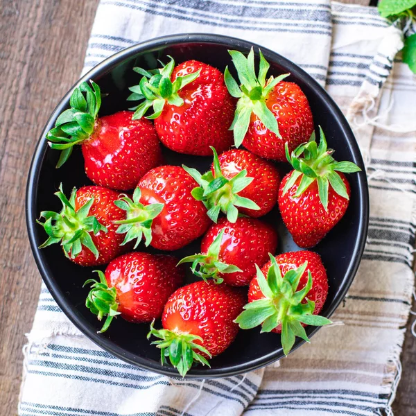 Strawberry Berries Red Juicy Fruit Ripe Sweet Dessert Fresh Table — ストック写真