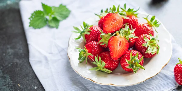 Strawberry Berries Red Juicy Fruit Ripe Sweet Dessert Fresh Table — Φωτογραφία Αρχείου