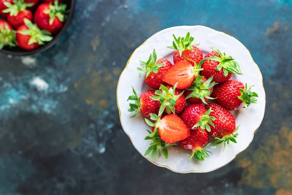 Strawberry Berries Red Juicy Fruit Ripe Sweet Dessert Fresh Table — Φωτογραφία Αρχείου