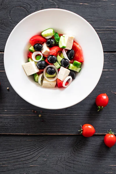Griechischer Salat Gemüse Oliven Tomaten Gurken Olivenöl Beliebtes Gericht Auf — Stockfoto