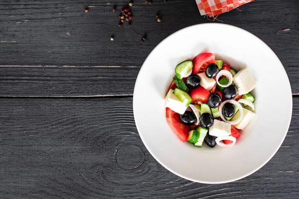 Griechischer Salat Gemüse Oliven Tomaten Gurken Olivenöl Beliebtes Gericht Auf — Stockfoto