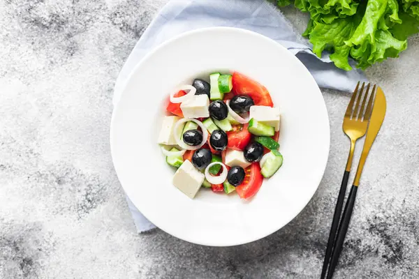 Griechischer Salat Gemüse Oliven Tomaten Gurken Olivenöl Beliebtes Gericht Auf — Stockfoto