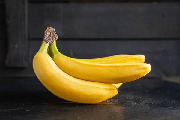 Bananen Vers Rijp Fruit Maaltijd Snack Kopiëren Ruimte Voedsel Achtergrond — Stockfoto