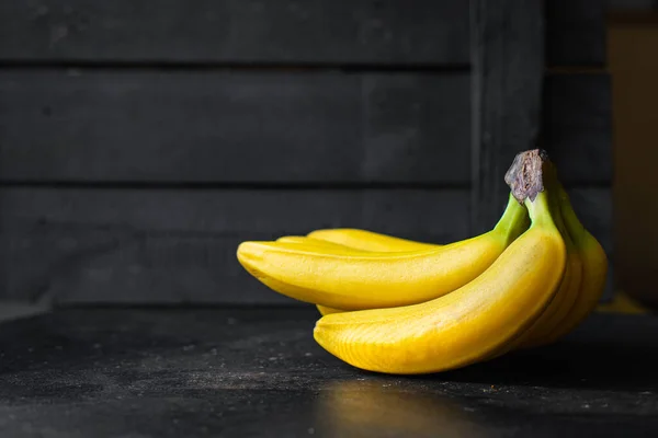 Bananas Frutas Frescas Maduras Refeição Lanche Copiar Espaço Comida Fundo — Fotografia de Stock