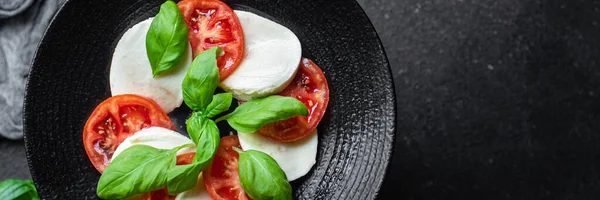 Caprese Salade Mozzarella Kaas Tomaat Basilicum Blad Italiaanse Snack Kopiëren — Stockfoto