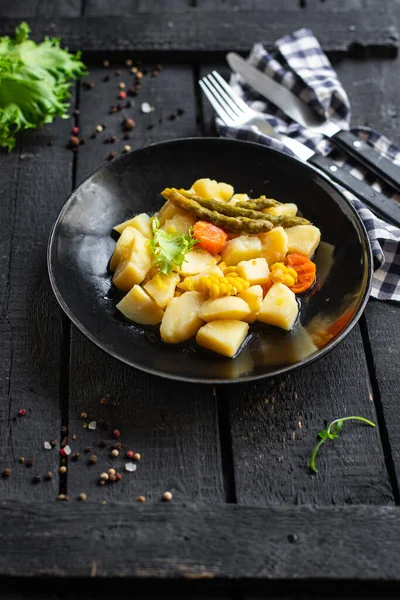 Gestoofde Aardappelen Met Groenten Stoofpot Geen Vlees Ragout Home Koken — Stockfoto