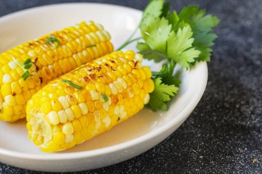 Mısır koçanı ızgara, fast food, atıştırmalık fotokopi arka plan, kırsal üst görüş keto veya paleo diyet vejetaryen ya da vejetaryen yemeği. 