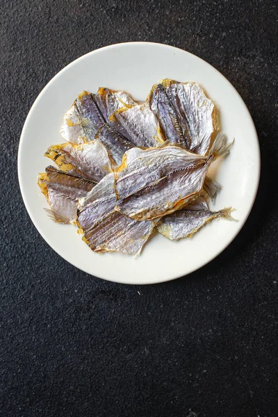 Getrockneter Gesalzener Fisch Sonnengetrocknet Oder Geräuchert Snacks Für Biermahlzeit Snack — Stockfoto