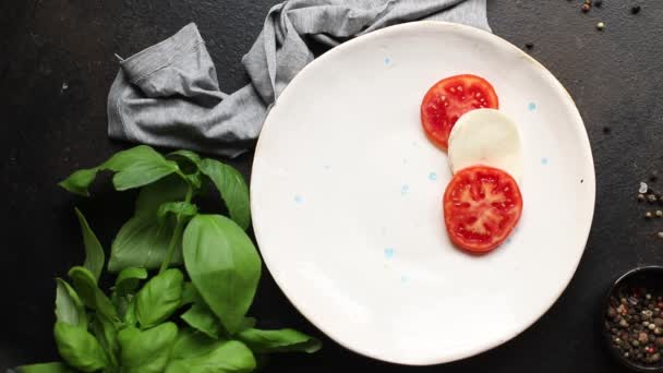Caprese Salade Mozzarella Fromage Tomate Basilic Feuille Italien Snack Copier — Video