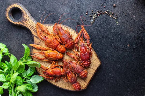 Rivierkreeft Verse Snack Zeevruchten Gekookt Rode Schaaldieren Klaar Eten Maaltijd — Stockfoto