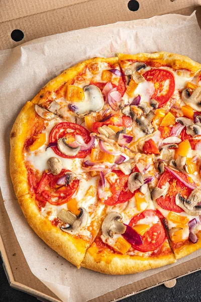 Verduras Pizza Tomate Pimienta Cebolla Champiñones Maíz Más Porción Fresca —  Fotos de Stock