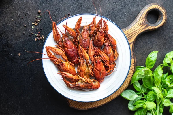 Lagostins Crustáceos Frutos Mar Cozidos Frescos Prontos Para Comer Refeição — Fotografia de Stock